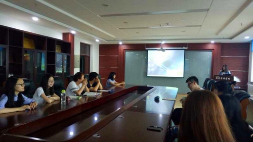 必赢766net手机版举办第四期“书香.经管”专业文献读书会