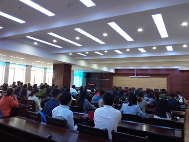 必赢766net手机版举办2017级研究生新生见面会
